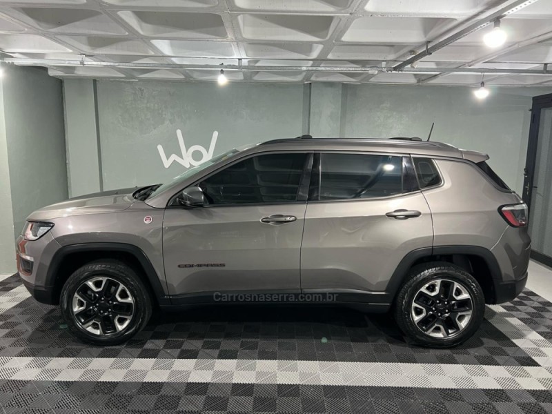 COMPASS 2.0 16V DIESEL TRAILHAWK 4X4 AUTOMÁTICO - 2018 - BENTO GONçALVES