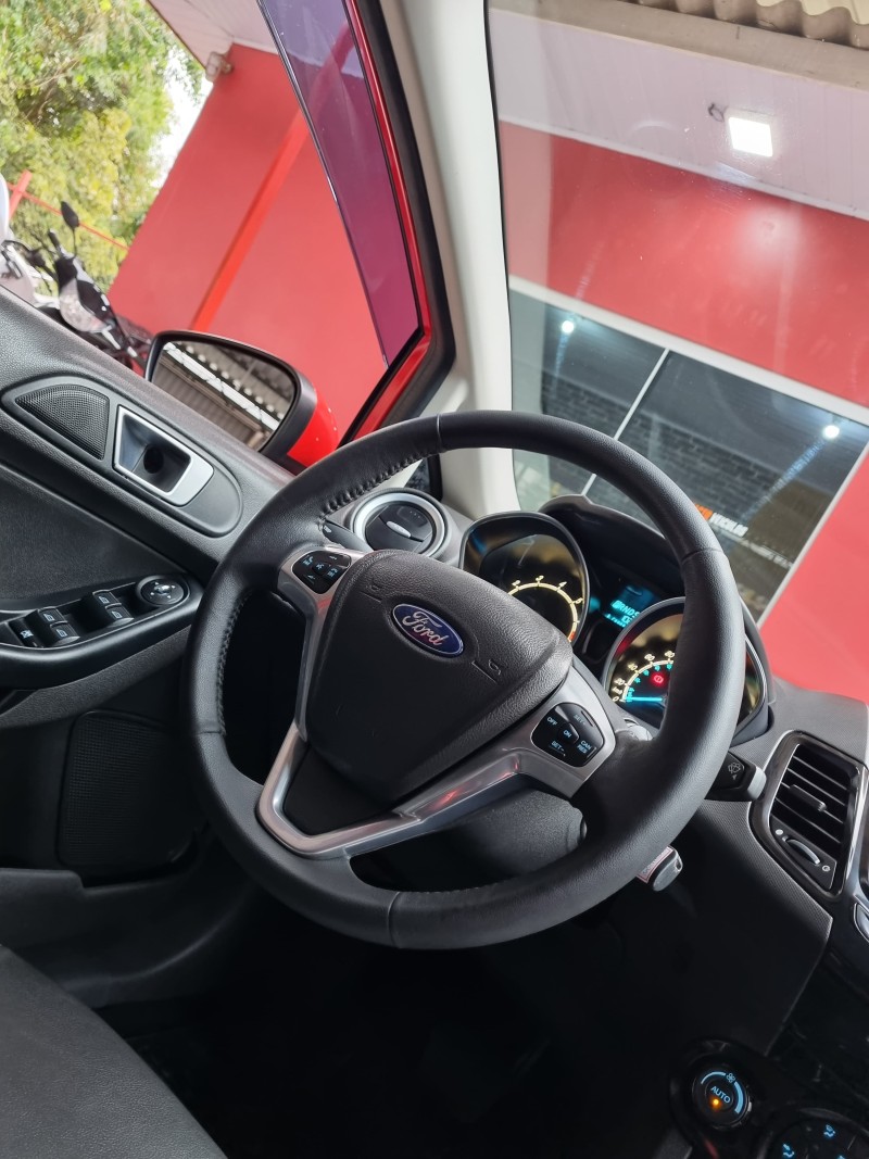 FIESTA 1.6 TITANIUM HATCH 16V FLEX 4P AUTOMÁTICO - 2014 - CAXIAS DO SUL