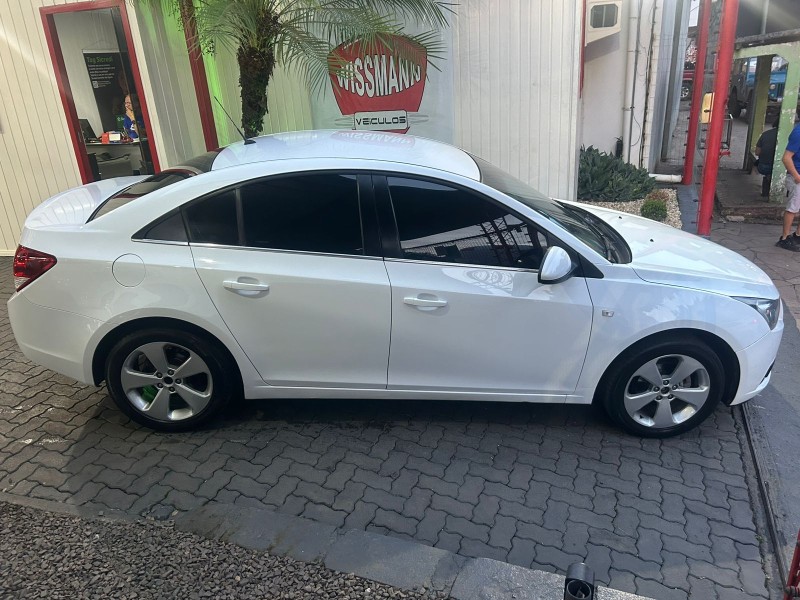 CRUZE 1.8 LT 16V FLEX 4P AUTOMÁTICO - 2013 - TRêS COROAS