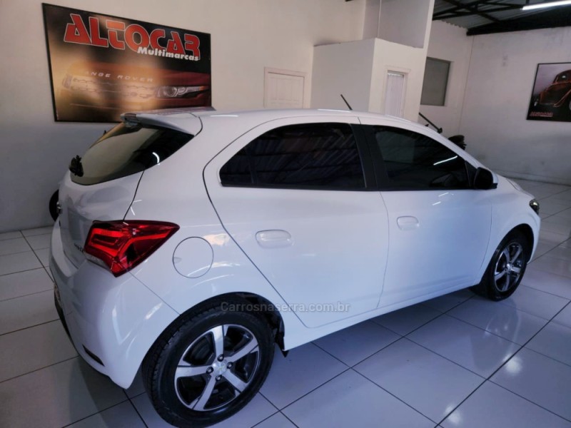 ONIX 1.4 MPFI LTZ 8V FLEX 4P MANUAL - 2018 - CAMPO BOM