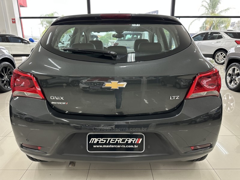 ONIX 1.4 MPFI LTZ 8V FLEX 4P AUTOMÁTICO - 2019 - CHARQUEADAS