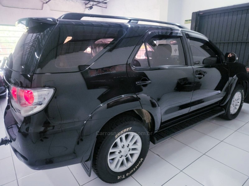 HILUX SW4 3.0 SRV 4X4 7 LUGARES 16V TURBO INTERCOOLER DIESEL 4P AUTOMÁTICO - 2013 - CAMPO BOM