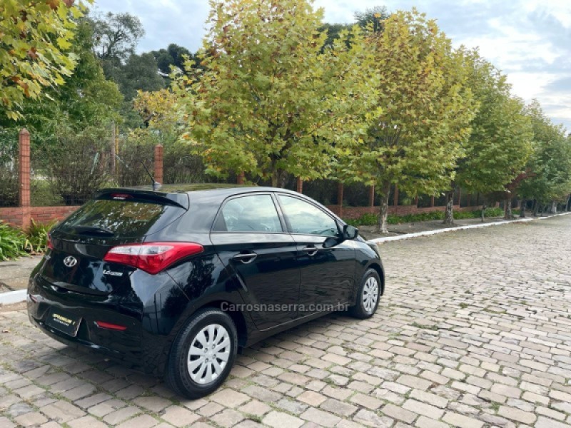 HB20 1.6 COMFORT PLUS 16V FLEX 4P MANUAL - 2015 - BENTO GONçALVES
