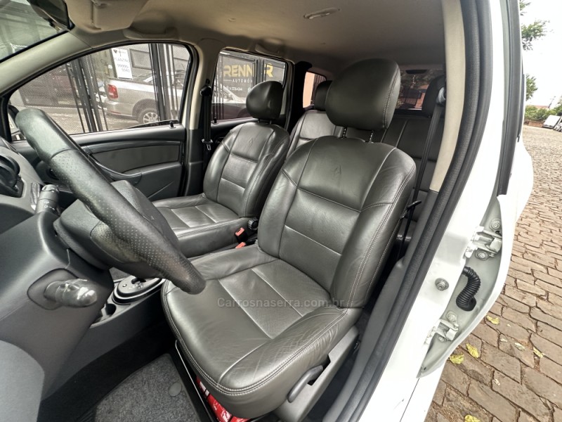DUSTER 2.0 TECH ROAD 4X2 16V FLEX 4P AUTOMÁTICO - 2014 - LAJEADO