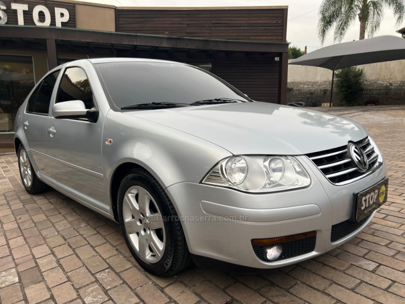 BORA 2.0 MI 8V FLEX 4P MANUAL - 2008 - DOIS IRMãOS