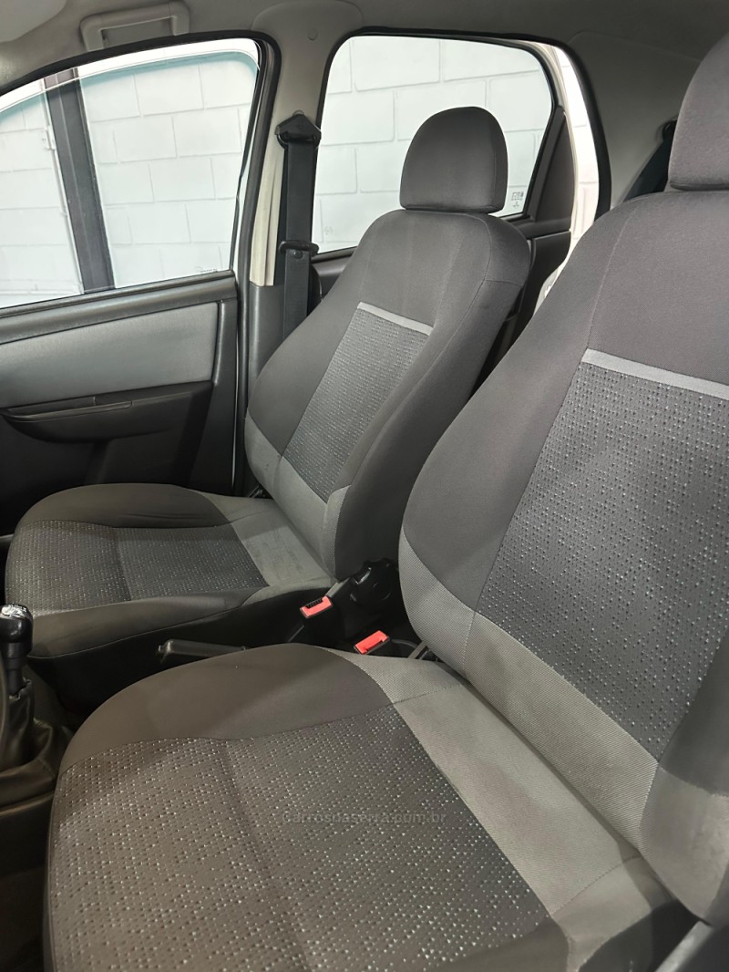 CELTA 1.0 MPFI VHC SUPER 8V FLEX 2P MANUAL - 2013 - NOVO HAMBURGO