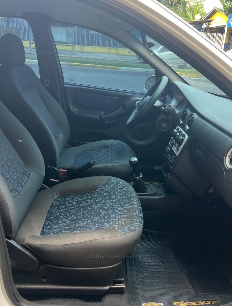 CELTA 1.0 MPFI VHC SUPER 8V GASOLINA 4P MANUAL - 2005 - PAROBé
