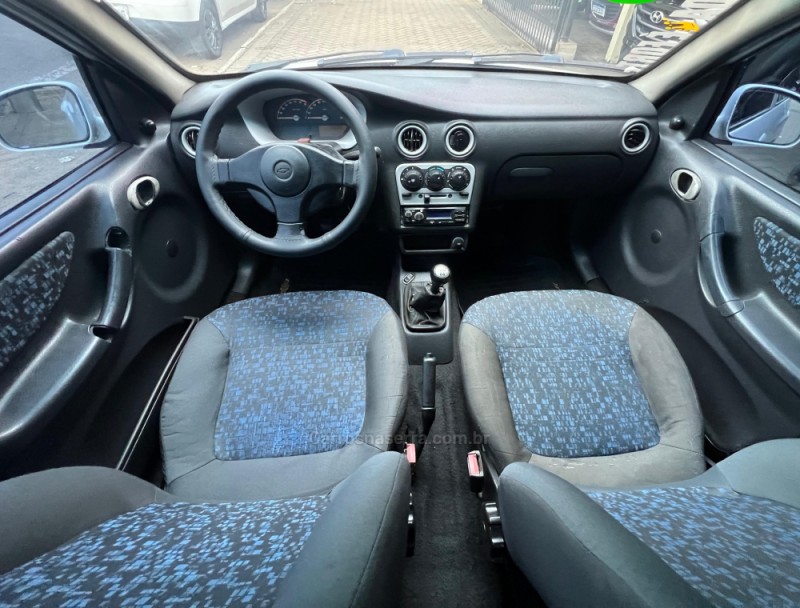 CELTA 1.0 MPFI VHC SUPER 8V GASOLINA 4P MANUAL - 2005 - PAROBé