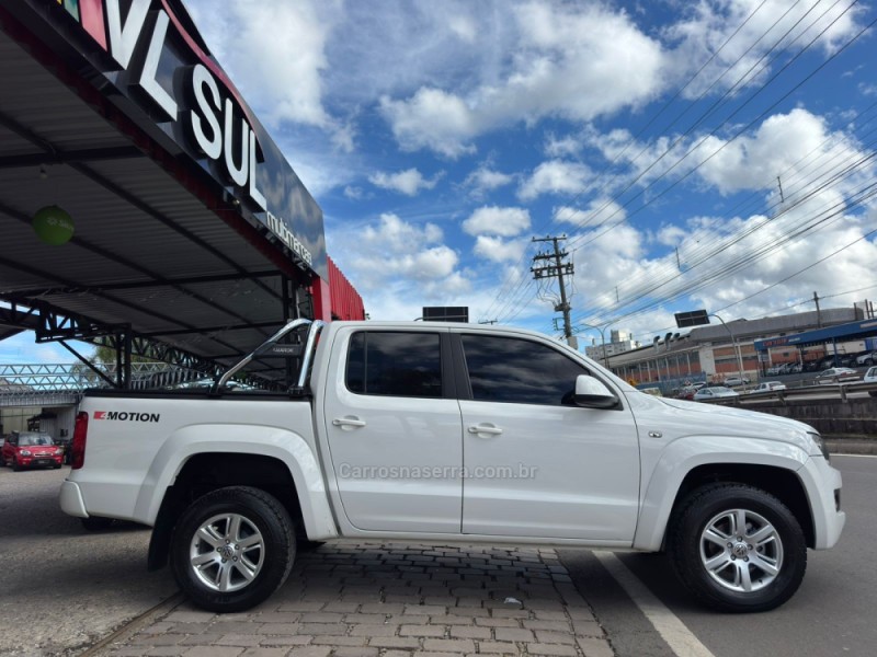 AMAROK 2.0 TRENDLINE 4X4 CD 16V TURBO INTERCOOLER DIESEL 4P MANUAL - 2013 - CAXIAS DO SUL