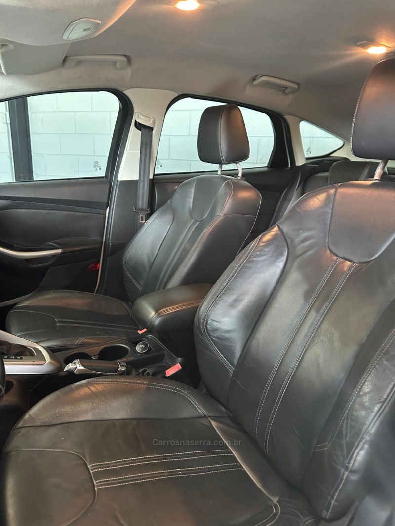 FOCUS 1.6 SE 16V FLEX 4P AUTOMÁTICO - 2015 - NOVO HAMBURGO