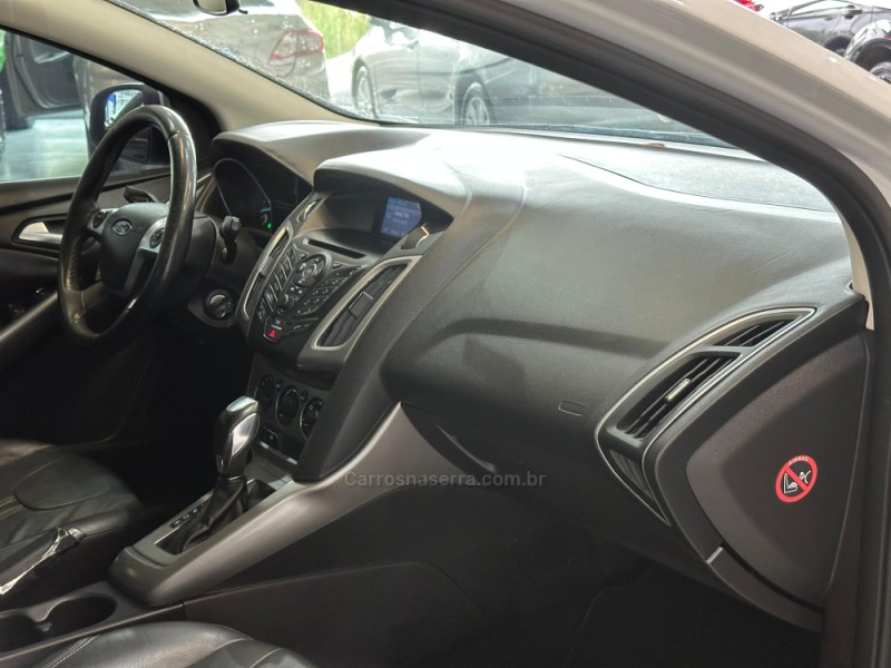 FOCUS 1.6 SE 16V FLEX 4P AUTOMÁTICO - 2015 - NOVO HAMBURGO