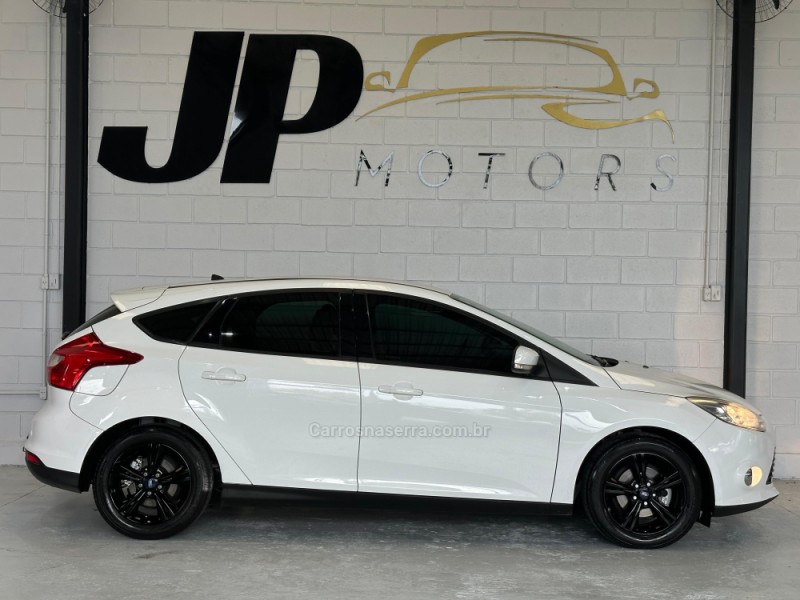 FOCUS 1.6 SE 16V FLEX 4P AUTOMÁTICO - 2015 - NOVO HAMBURGO