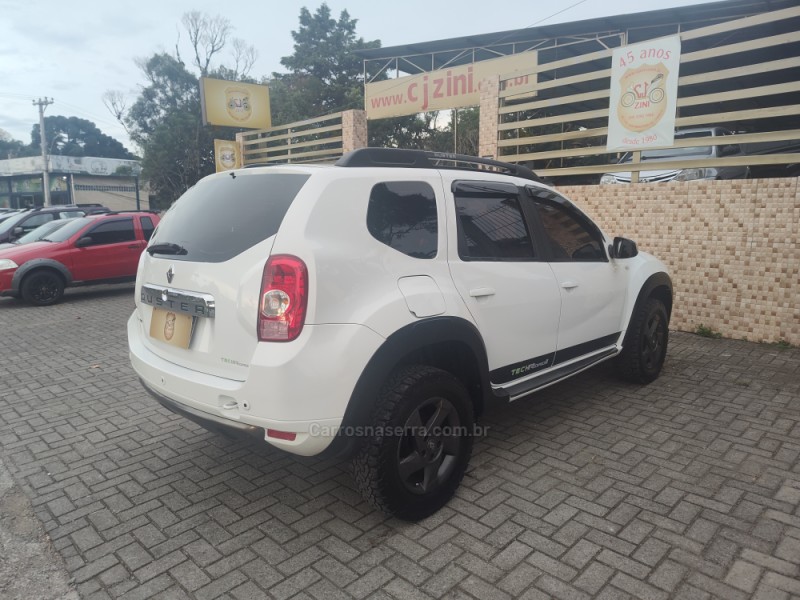 DUSTER 1.6 DYNAMIQUE 4X2 16V FLEX 4P MANUAL - 2014 - CANELA