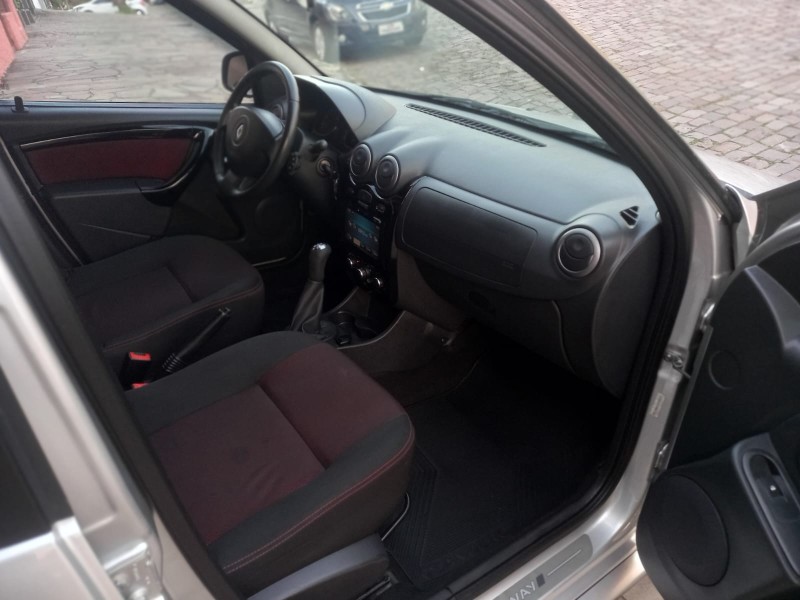 SANDERO 1.6 STEPWAY 8V FLEX 4P MANUAL - 2014 - CAXIAS DO SUL
