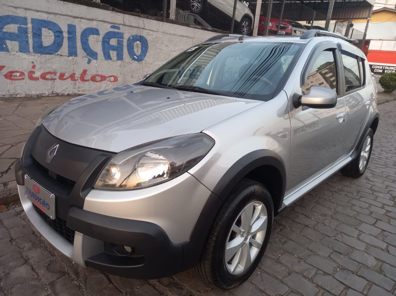 sandero 1.6 stepway 8v flex 4p manual 2014 caxias do sul