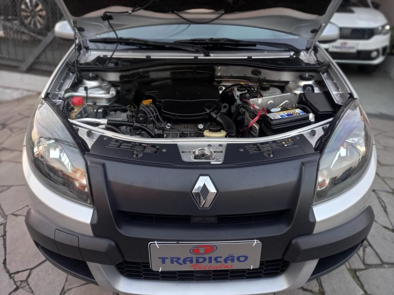SANDERO 1.6 STEPWAY 8V FLEX 4P MANUAL - 2014 - CAXIAS DO SUL