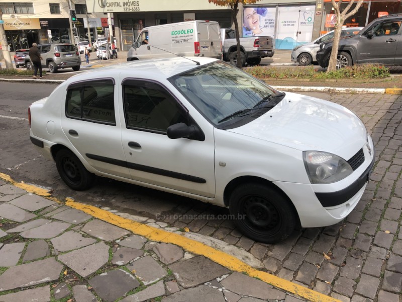clio 1.0 rn sedan 16v gasolina 4p manual 2004 caxias do sul