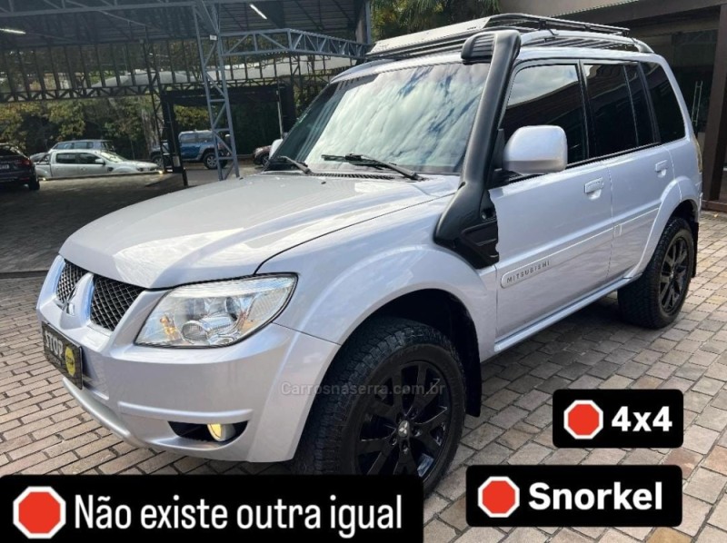 pajero tr4 2.0 4x4 16v 131cv gasolina 4p automatico 2012 dois irmaos