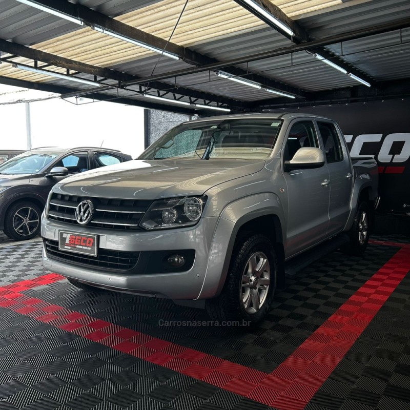 AMAROK 2.0 TRENDLINE 4X4 CD 16V TURBO INTERCOOLER DIESEL 4P AUTOMÁTICO