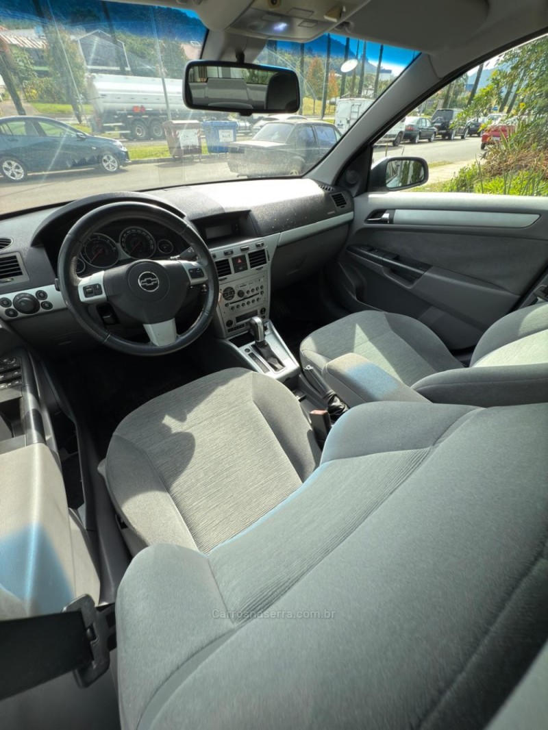 VECTRA  - 2011 - FELIZ