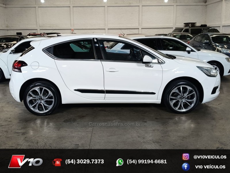 DS4 1.6 THP CHIC 165 16V TURBO GASOLINA 4P AUTOMÁTICO - 2014 - CAXIAS DO SUL