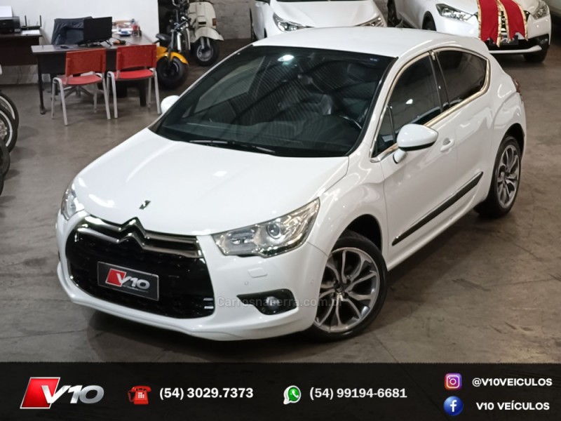 DS4 1.6 THP CHIC 165 16V TURBO GASOLINA 4P AUTOMÁTICO - 2014 - CAXIAS DO SUL