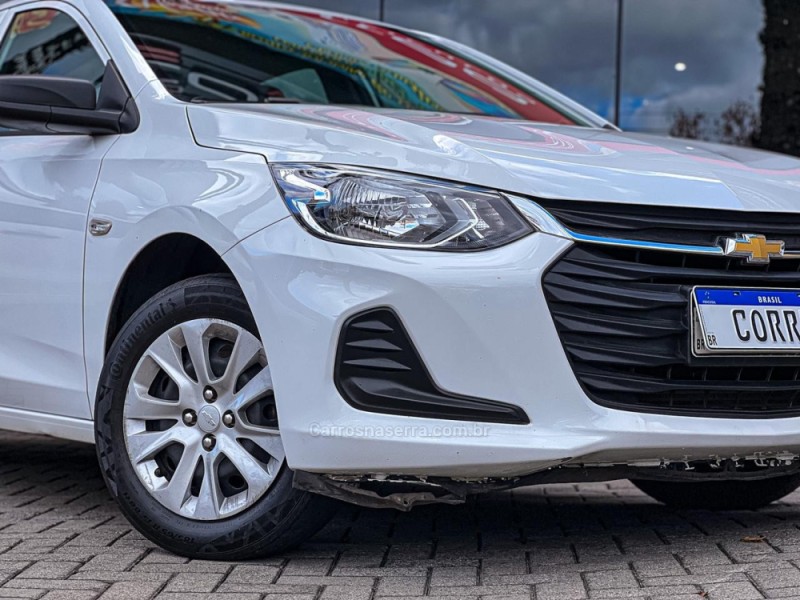 ONIX 1.0 PLUS 12V TURBO 4P AUTOMÁTICO - 2022 - CANELA