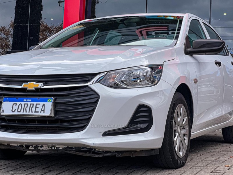ONIX 1.0 PLUS 12V TURBO 4P AUTOMÁTICO - 2022 - CANELA