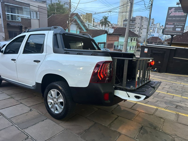 DUSTER OROCH 1.6 16V FLEX EXPRESSION 4P MANUAL - 2021 - CAXIAS DO SUL