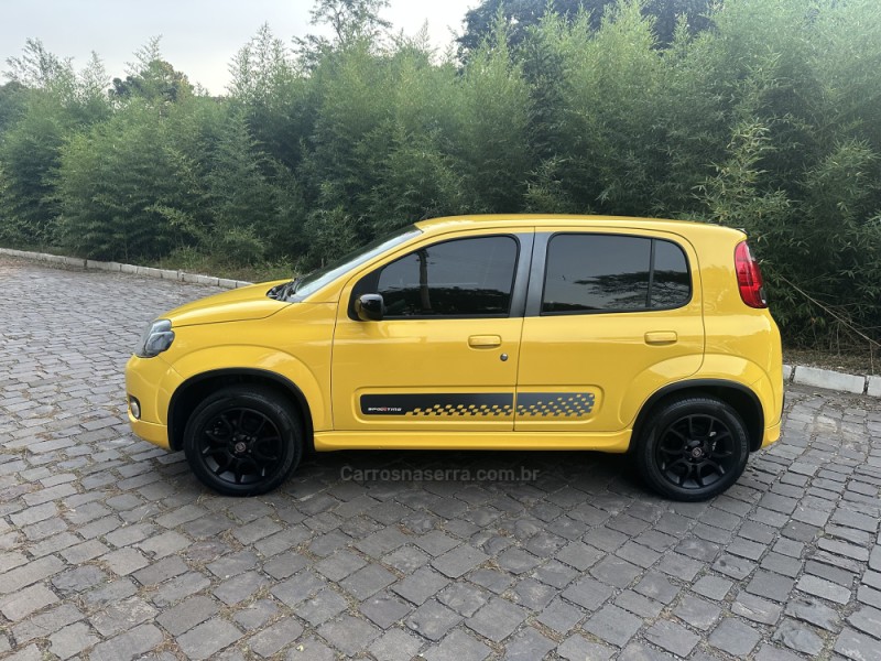 UNO 1.4 EVO SPORTING 8V FLEX 4P MANUAL - 2014 - NOVA PRATA