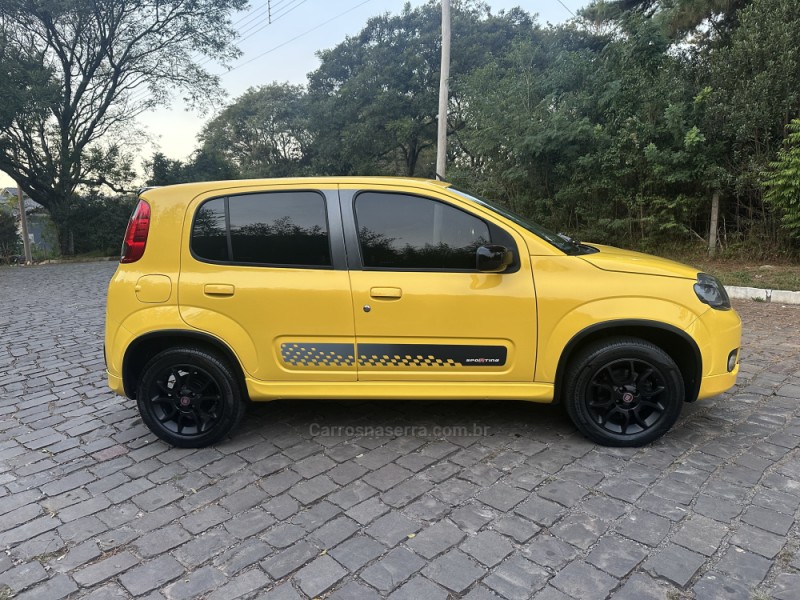 UNO 1.4 EVO SPORTING 8V FLEX 4P MANUAL - 2014 - NOVA PRATA