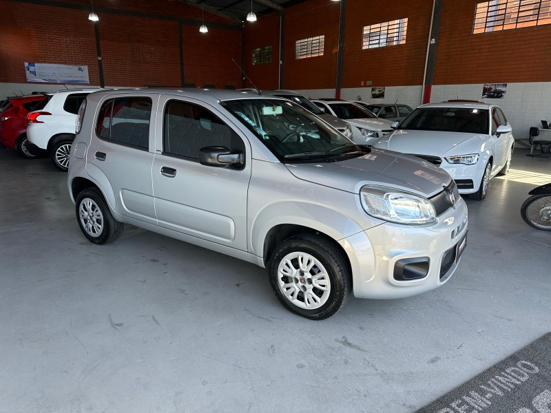 UNO 1.0 EVO ATTRACTIVE 8V FLEX 4P MANUAL - 2016 - CAXIAS DO SUL