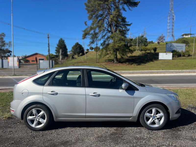 FOCUS 1.6 GLX 16V FLEX 4P MANUAL - 2013 - FARROUPILHA