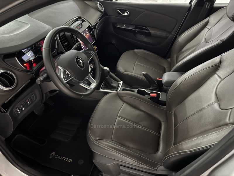 CAPTUR 1.3 ICONIC 16V TURBO FLEX 4P AUTOMÁTICO - 2022 - CAXIAS DO SUL