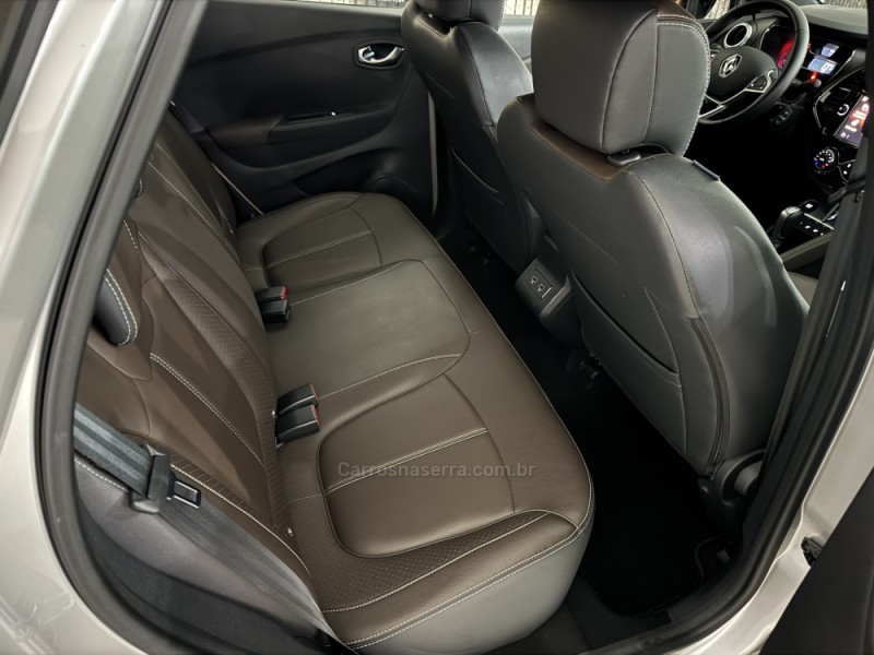 CAPTUR 1.3 ICONIC 16V TURBO FLEX 4P AUTOMÁTICO - 2022 - CAXIAS DO SUL
