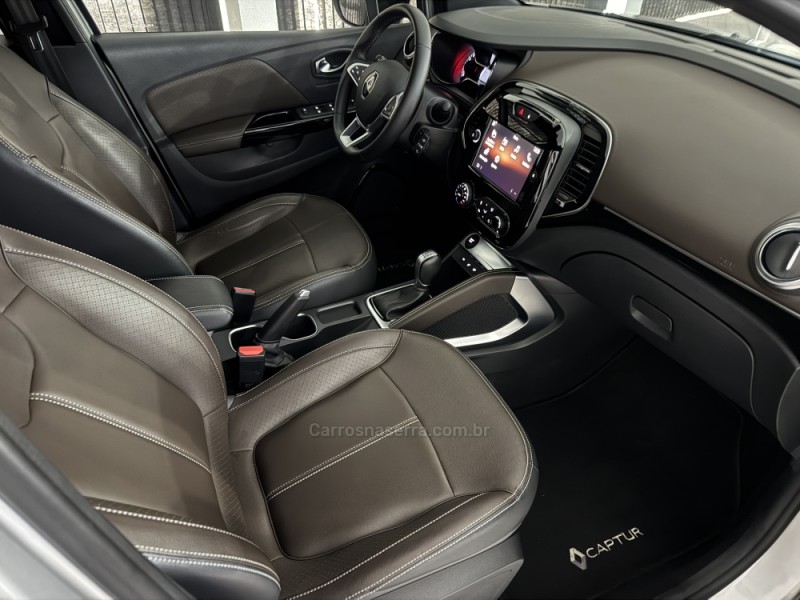 CAPTUR 1.3 ICONIC 16V TURBO FLEX 4P AUTOMÁTICO - 2022 - CAXIAS DO SUL