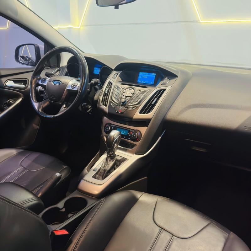 FOCUS 2.0 SE PLUS 16V FLEX 4P AUTOMÁTICO - 2015 - CAXIAS DO SUL