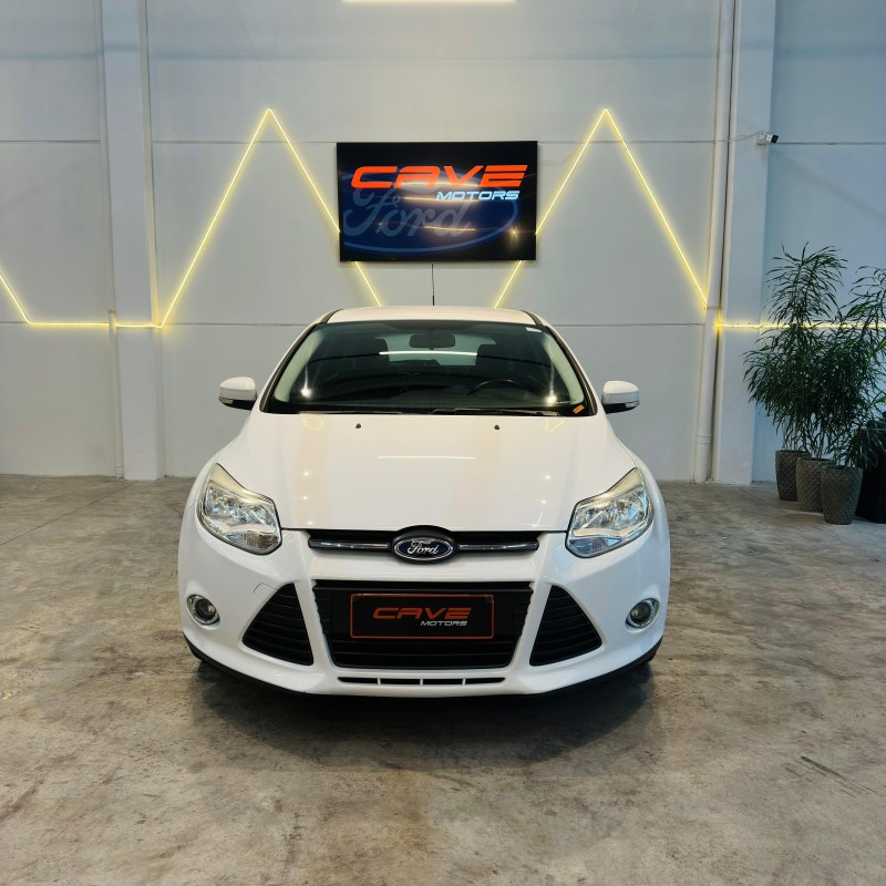 FOCUS 2.0 SE PLUS 16V FLEX 4P AUTOMÁTICO - 2015 - CAXIAS DO SUL