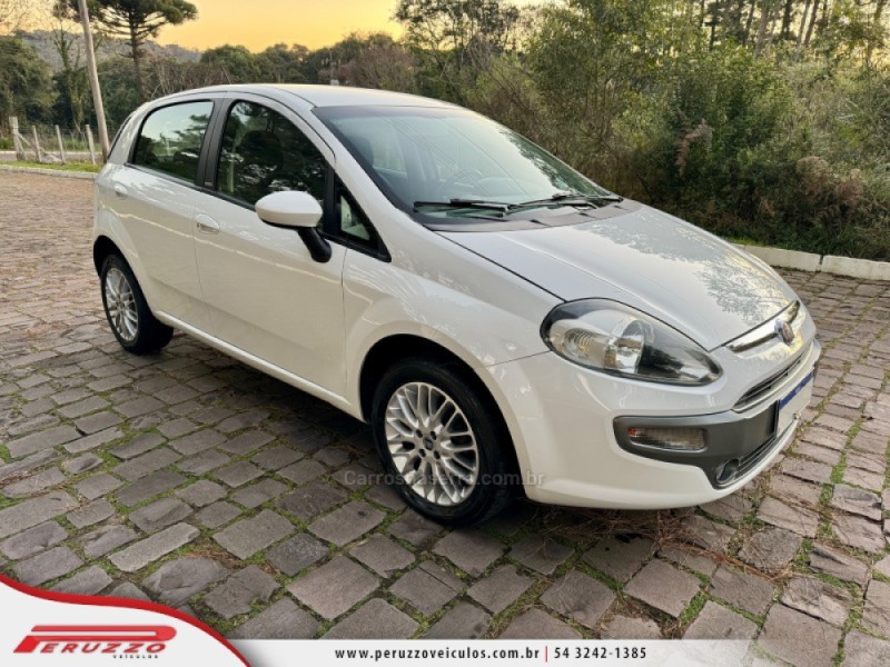 PUNTO 1.6 ESSENCE 16V FLEX 4P MANUAL - 2013 - NOVA PRATA