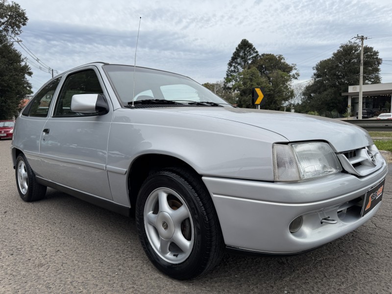 KADETT 1.8 EFI GLS 8V GASOLINA 2P MANUAL - 1998 - DOIS IRMãOS
