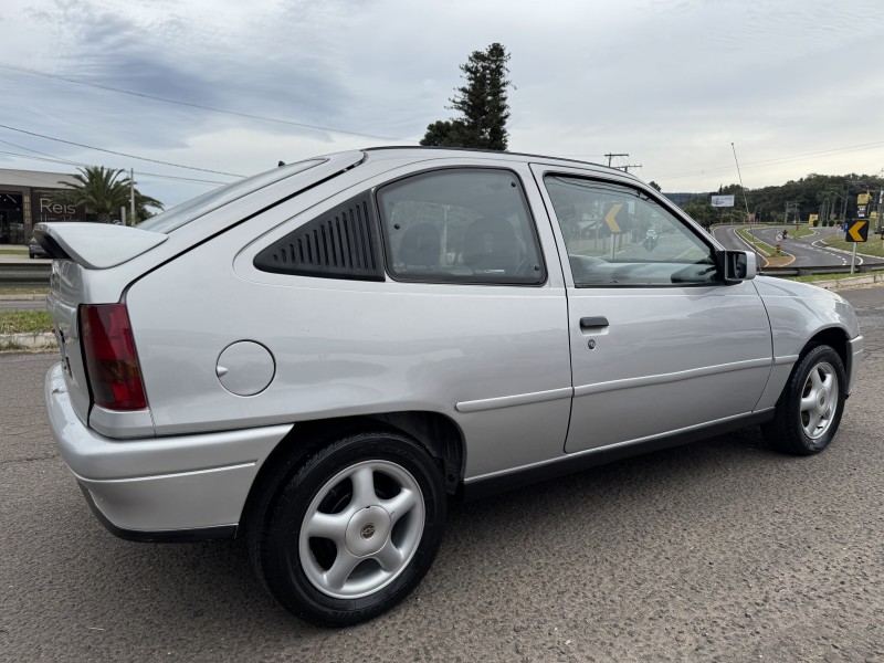KADETT 1.8 EFI GLS 8V GASOLINA 2P MANUAL - 1998 - DOIS IRMãOS