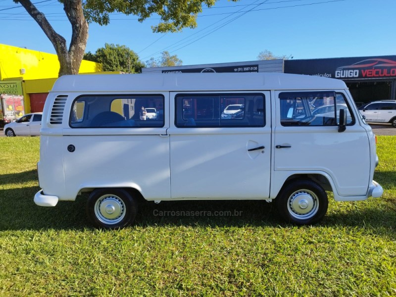 KOMBI 1.4 MI STD ESCOLAR 8V FLEX 3P MANUAL - 2013 - NOVO HAMBURGO
