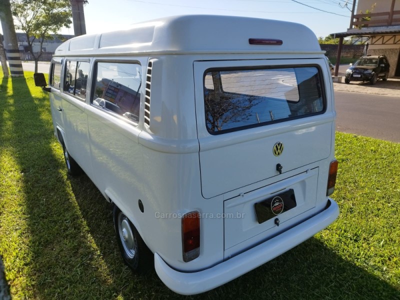 KOMBI 1.4 MI STD ESCOLAR 8V FLEX 3P MANUAL - 2013 - NOVO HAMBURGO