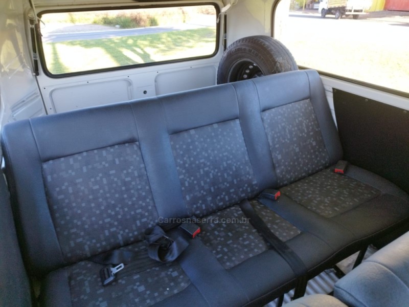 KOMBI 1.4 MI STD ESCOLAR 8V FLEX 3P MANUAL - 2013 - NOVO HAMBURGO