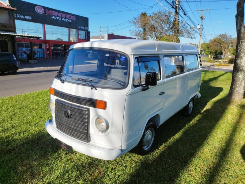 KOMBI 1.4 MI STD ESCOLAR 8V FLEX 3P MANUAL - 2013 - NOVO HAMBURGO