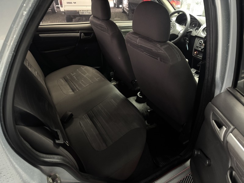 PRISMA 1.4 MPFI MAXX 8V FLEX 4P MANUAL - 2010 - CAXIAS DO SUL