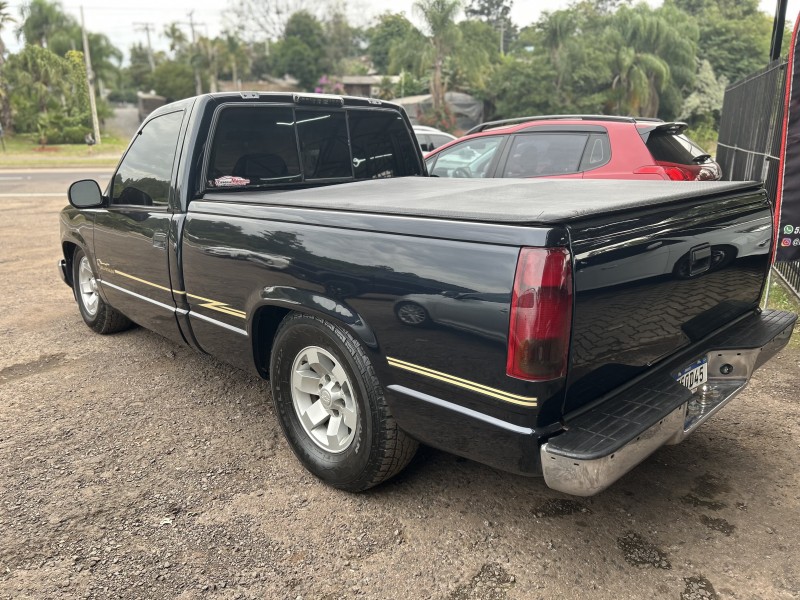 SILVERADO 4.1 4X2 CS 18V DIESEL 2P MANUAL - 2001 - SãO SEBASTIãO DO CAí