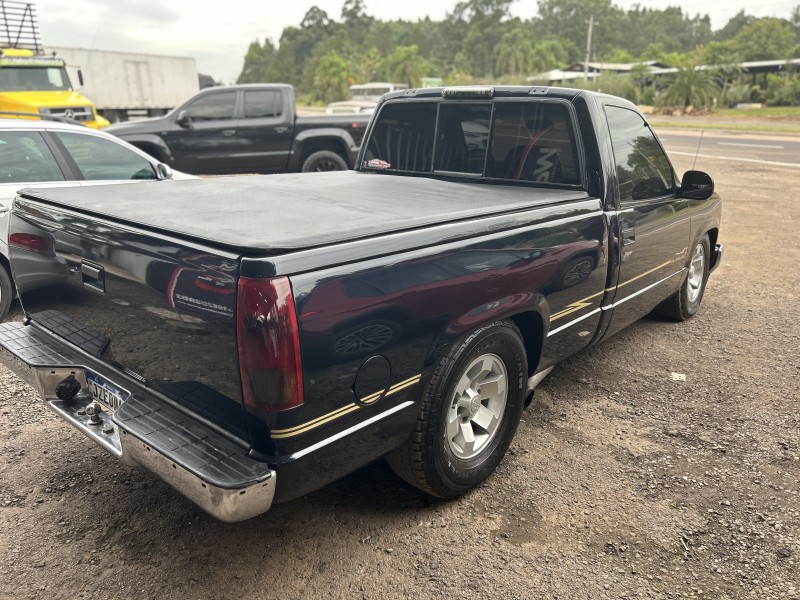 SILVERADO 4.1 4X2 CS 18V DIESEL 2P MANUAL - 2001 - SãO SEBASTIãO DO CAí