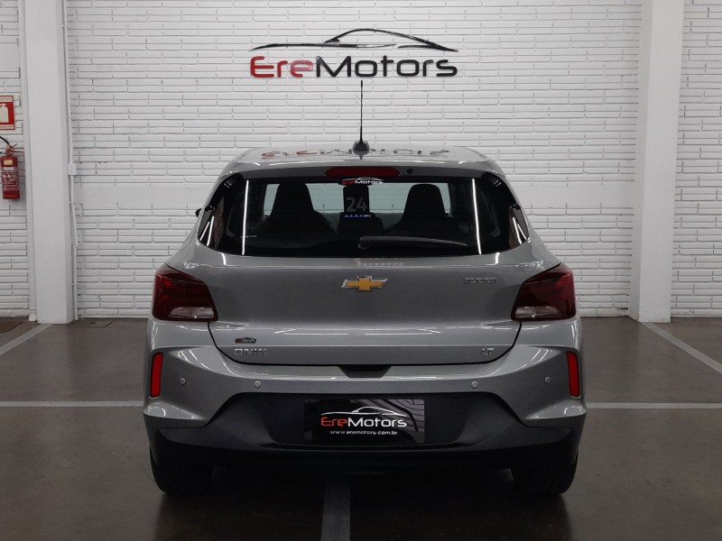ONIX 1.0 LT 12V TURBO FLEX 4P MANUAL - 2024 - ERECHIM