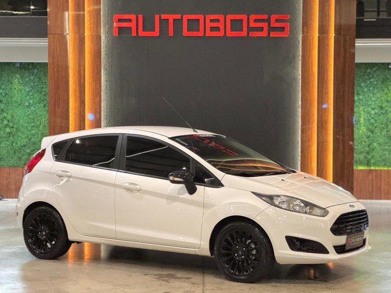 FIESTA 1.6 SE STYLE HATCH 16V FLEX 4P MANUAL - 2017 - NOVO HAMBURGO